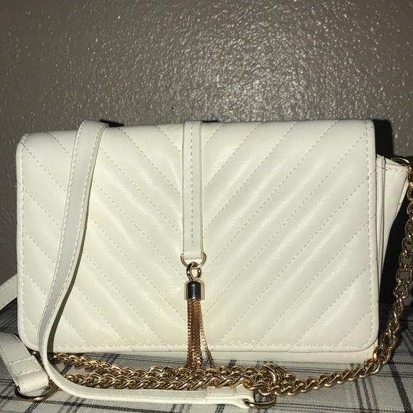 Purse - Picture 1 of 1